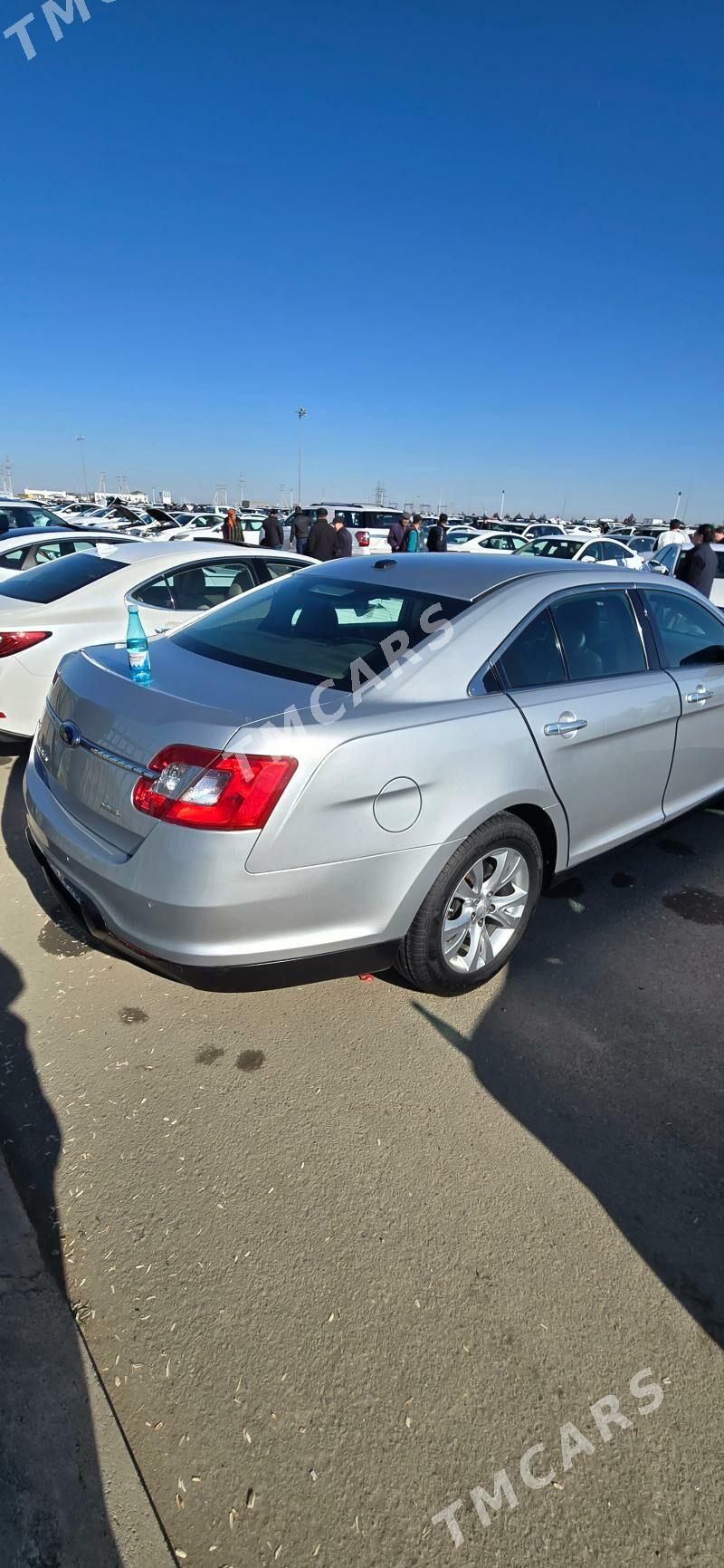 Ford Taurus 2010 - 150 000 TMT - Ашхабад - img 4