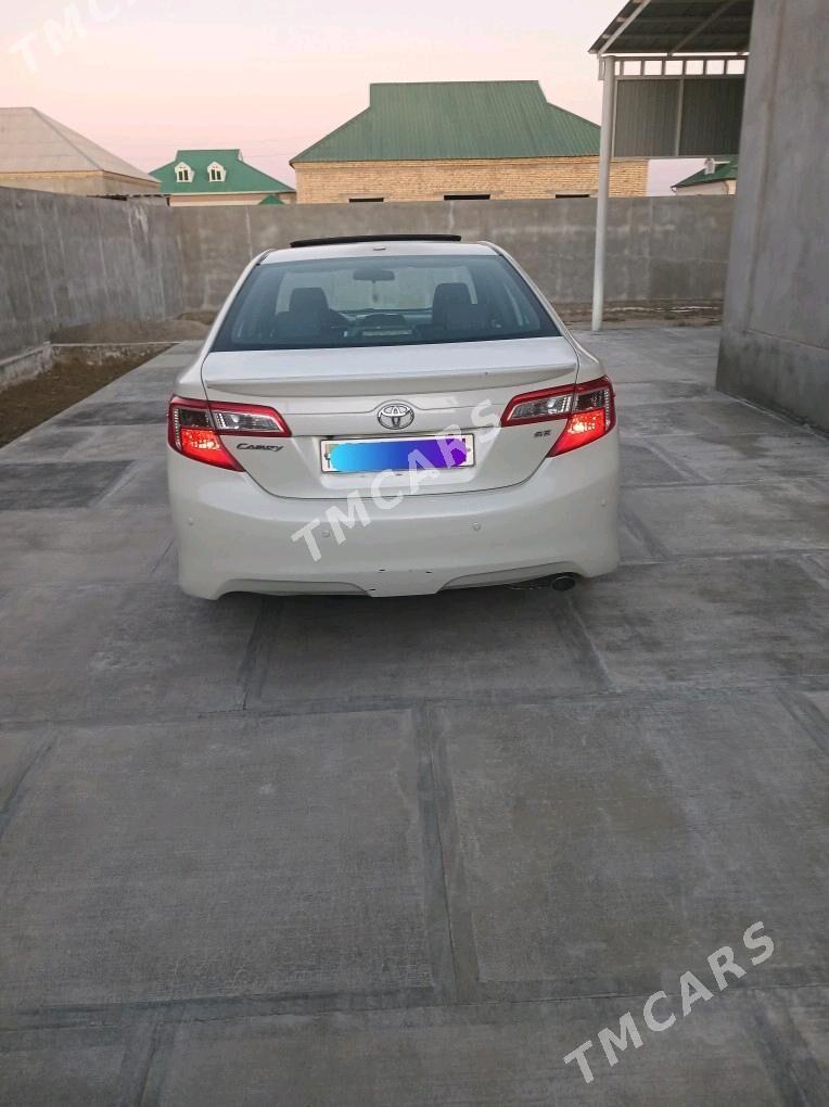 Toyota Camry 2012 - 200 000 TMT - Гёкдепе - img 3