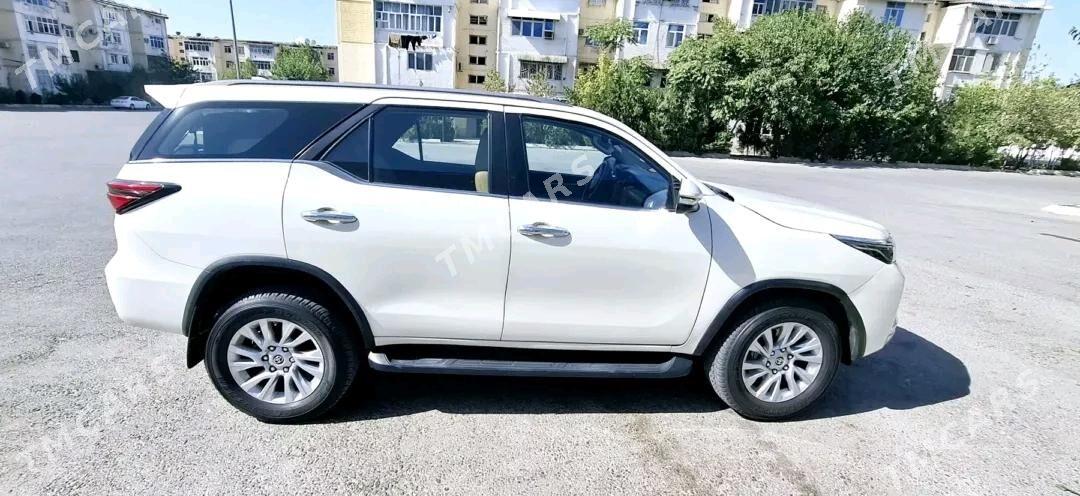 Toyota Fortuner 2022 - 460 000 TMT - Aşgabat - img 2