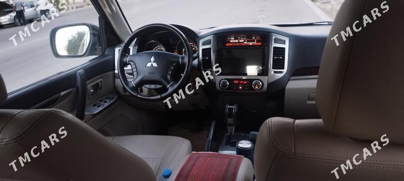 Mitsubishi Pajero 2016 - 275 000 TMT - Мары - img 3