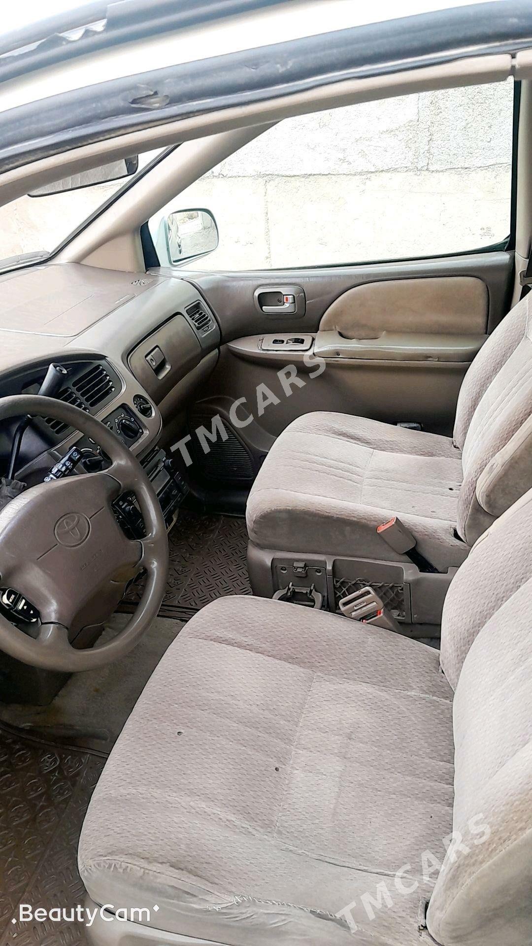 Toyota Sienna 2001 - 114 000 TMT - Гызыларбат - img 5