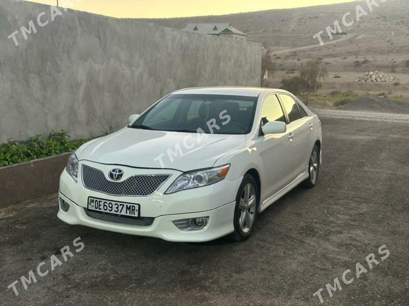 Toyota Camry 2010 - 190 000 TMT - Мары - img 7