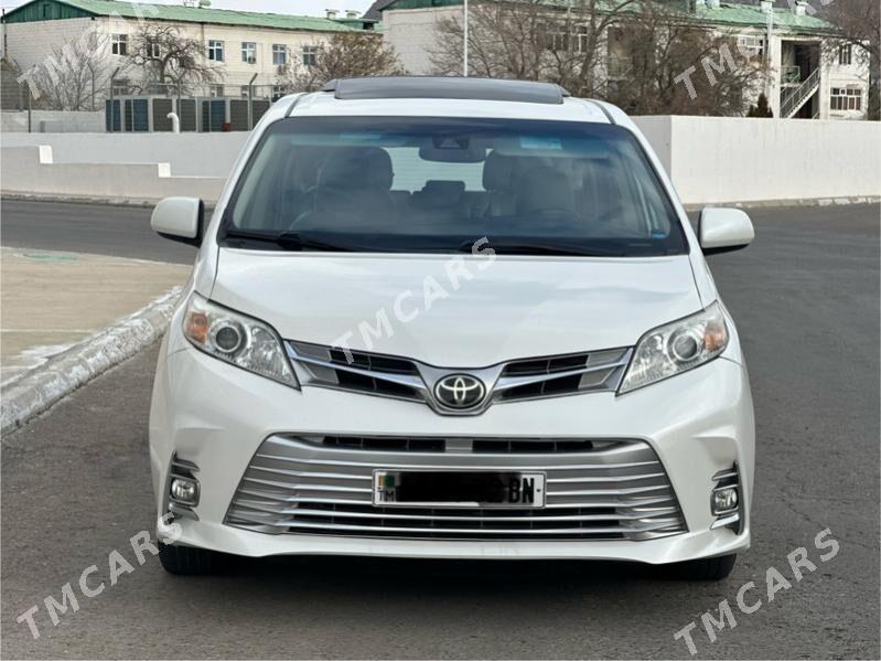 Toyota Sienna 2019 - 470 000 TMT - Türkmenbaşy - img 4