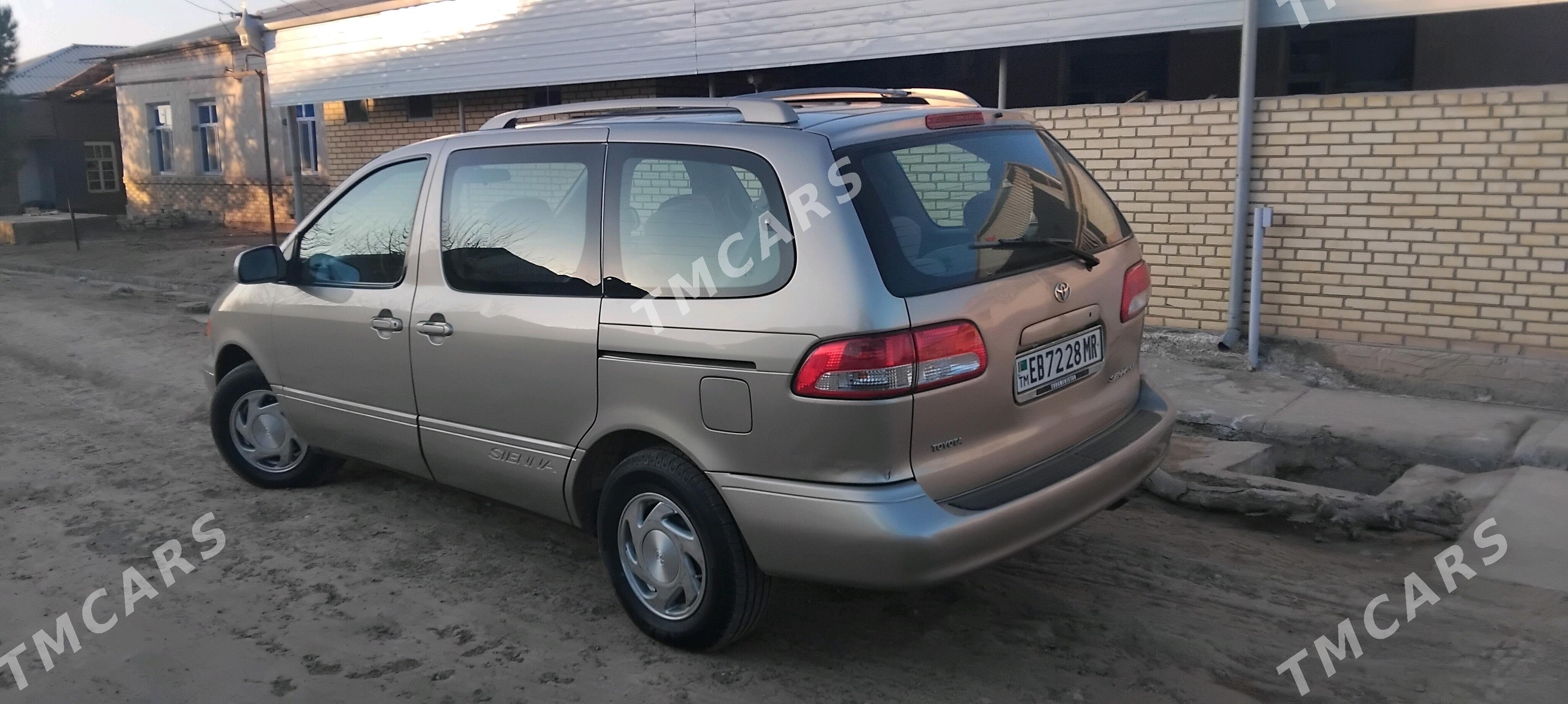 Toyota Sienna 2001 - 170 000 TMT - Murgap - img 3