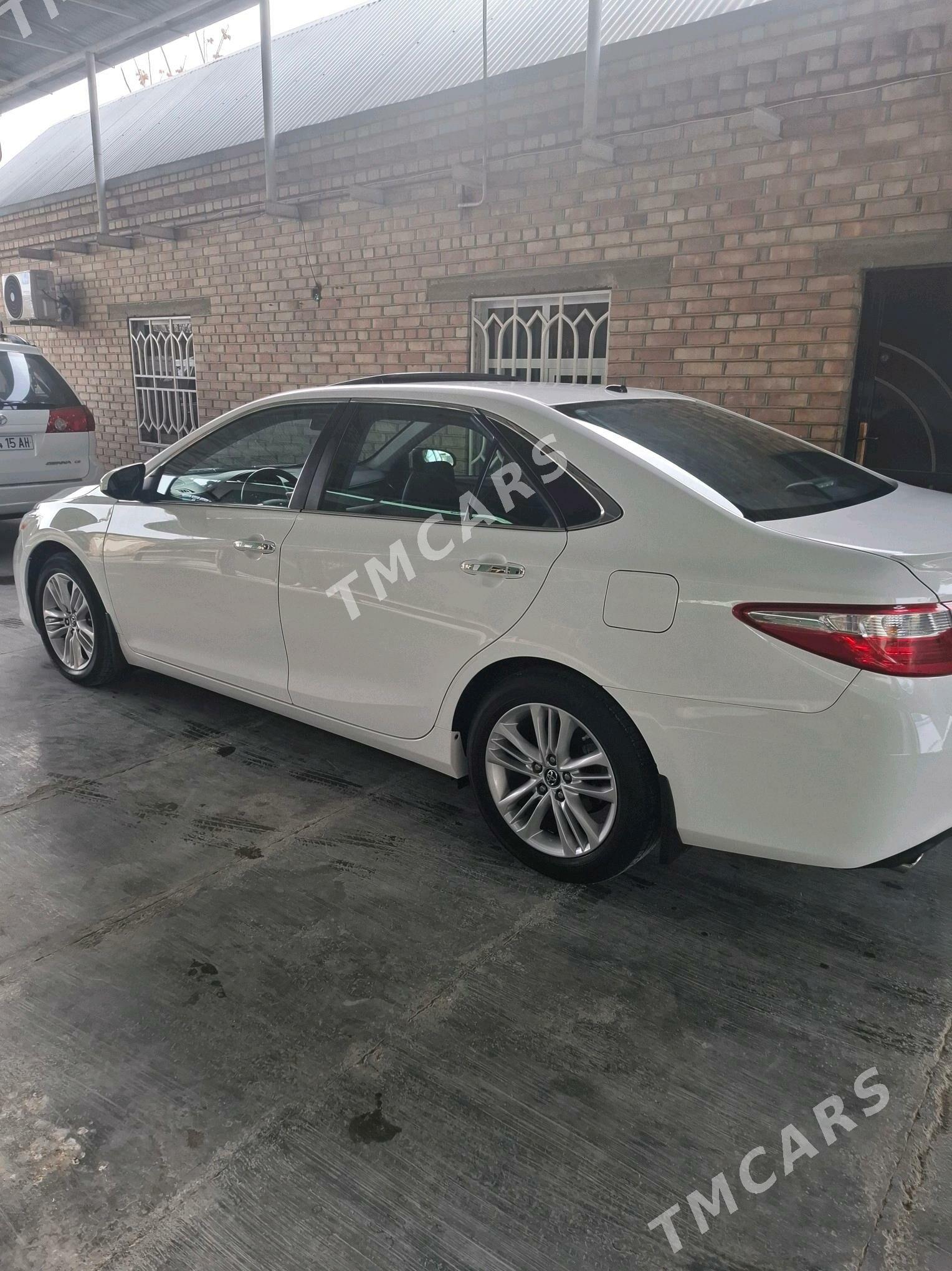 Toyota Camry 2017 - 280 000 TMT - Bäherden - img 3