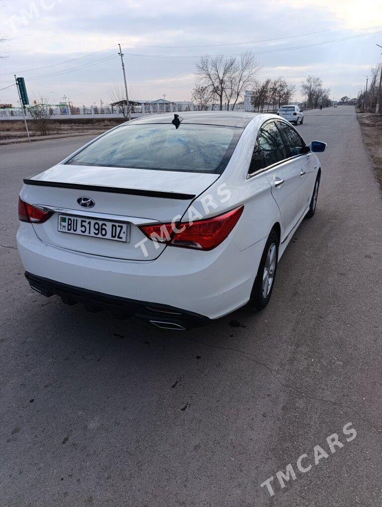 Hyundai Sonata 2012 - 155 000 TMT - Дашогуз - img 4