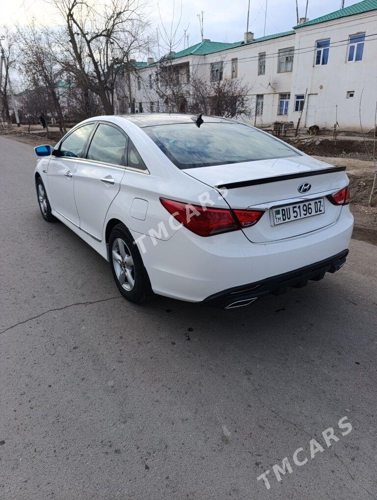 Hyundai Sonata 2012 - 155 000 TMT - Дашогуз - img 3