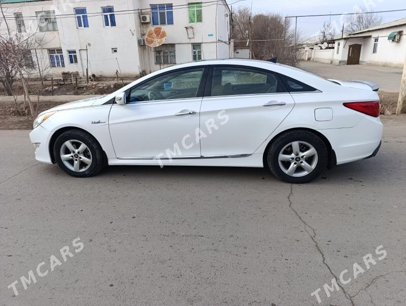 Hyundai Sonata 2012 - 155 000 TMT - Дашогуз - img 5