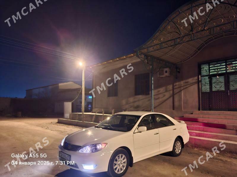 Toyota Camry 2005 - 156 000 TMT - Дашогуз - img 3