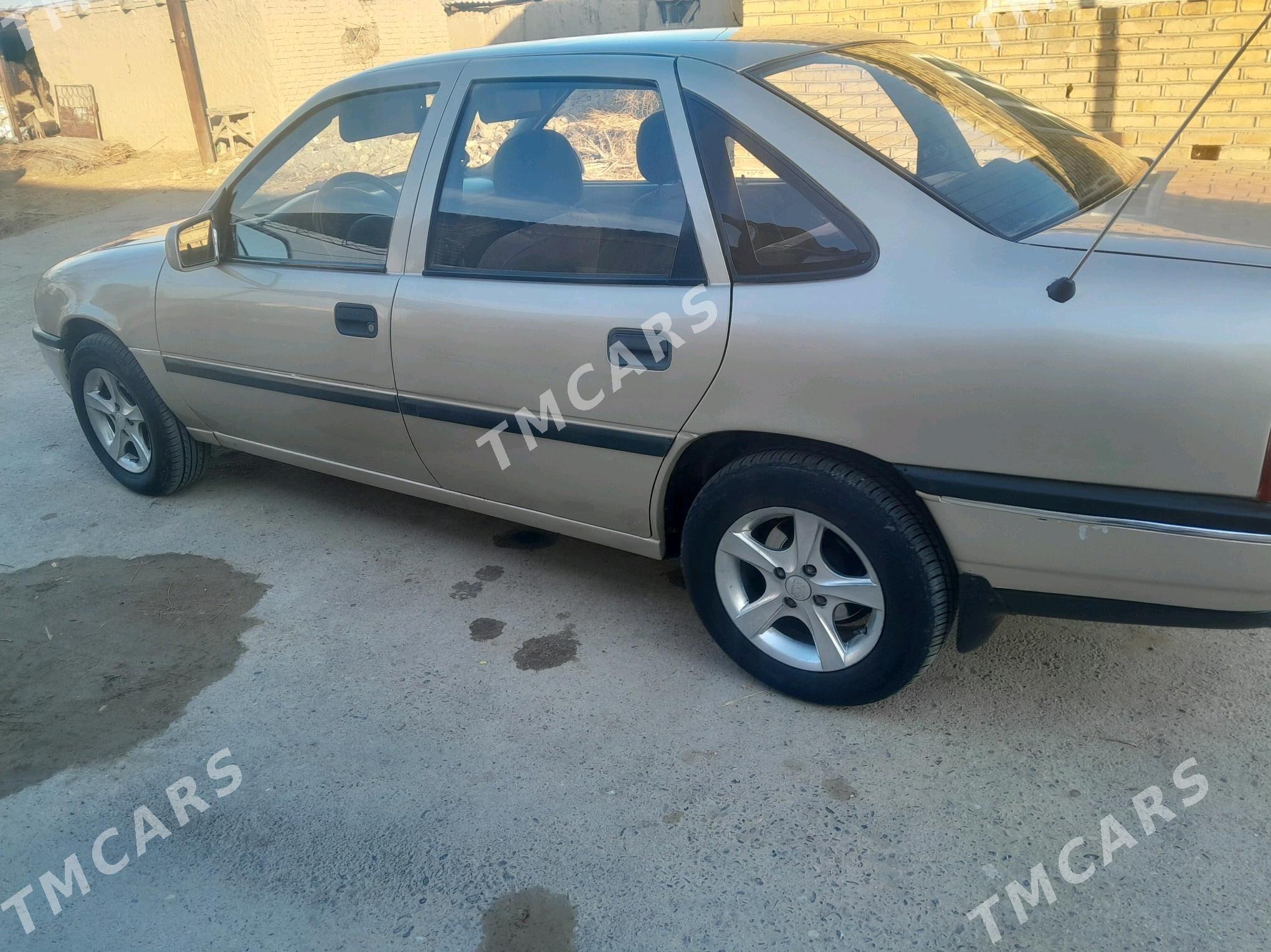 Opel Vectra 1991 - 32 000 TMT - Mary - img 3