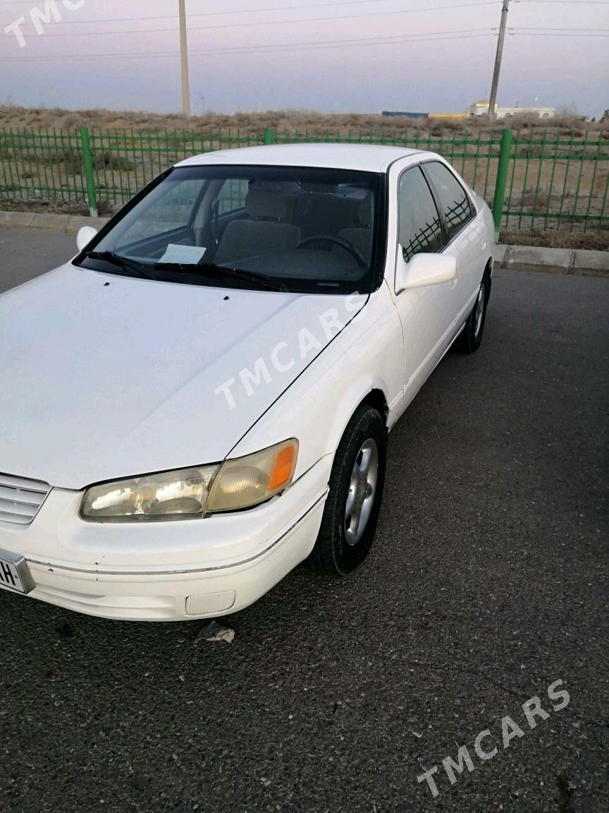 Toyota Camry 1998 - 95 000 TMT - Ак-Бугдайский этрап - img 4