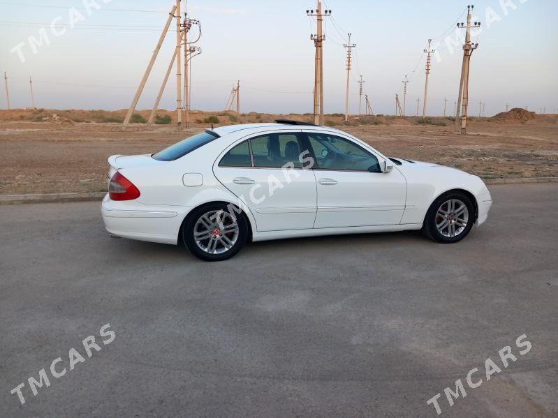 Mercedes-Benz E350 2005 - 110 000 TMT - Kaka - img 3