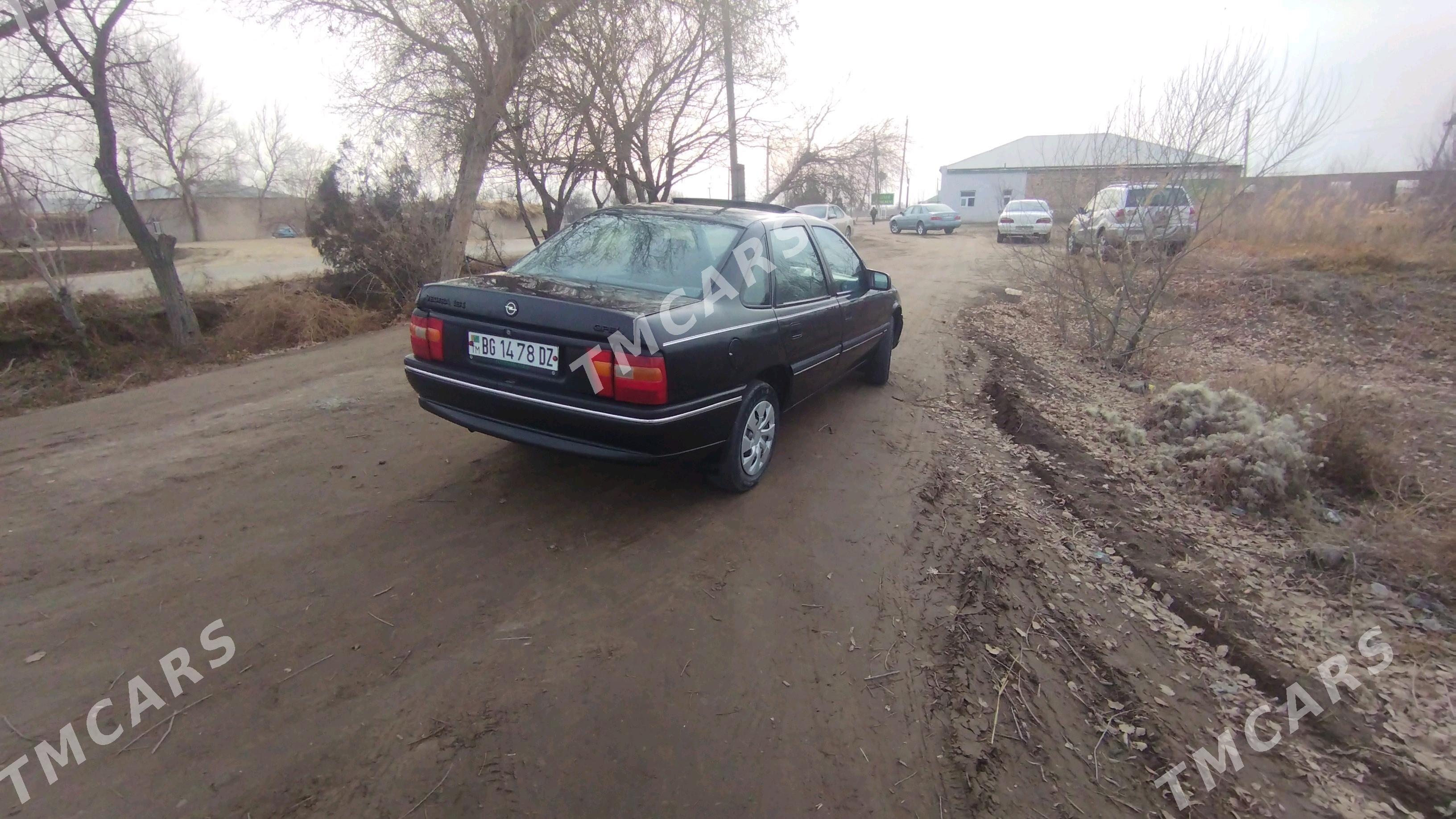 Opel Vectra 1995 - 35 000 TMT - Гурбансолтан Едже - img 5