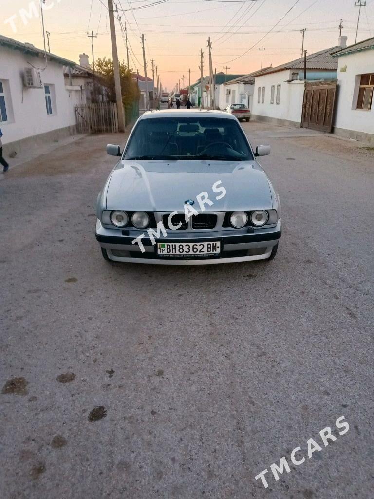 BMW E34 1994 - 65 000 TMT - Balkanabat - img 2