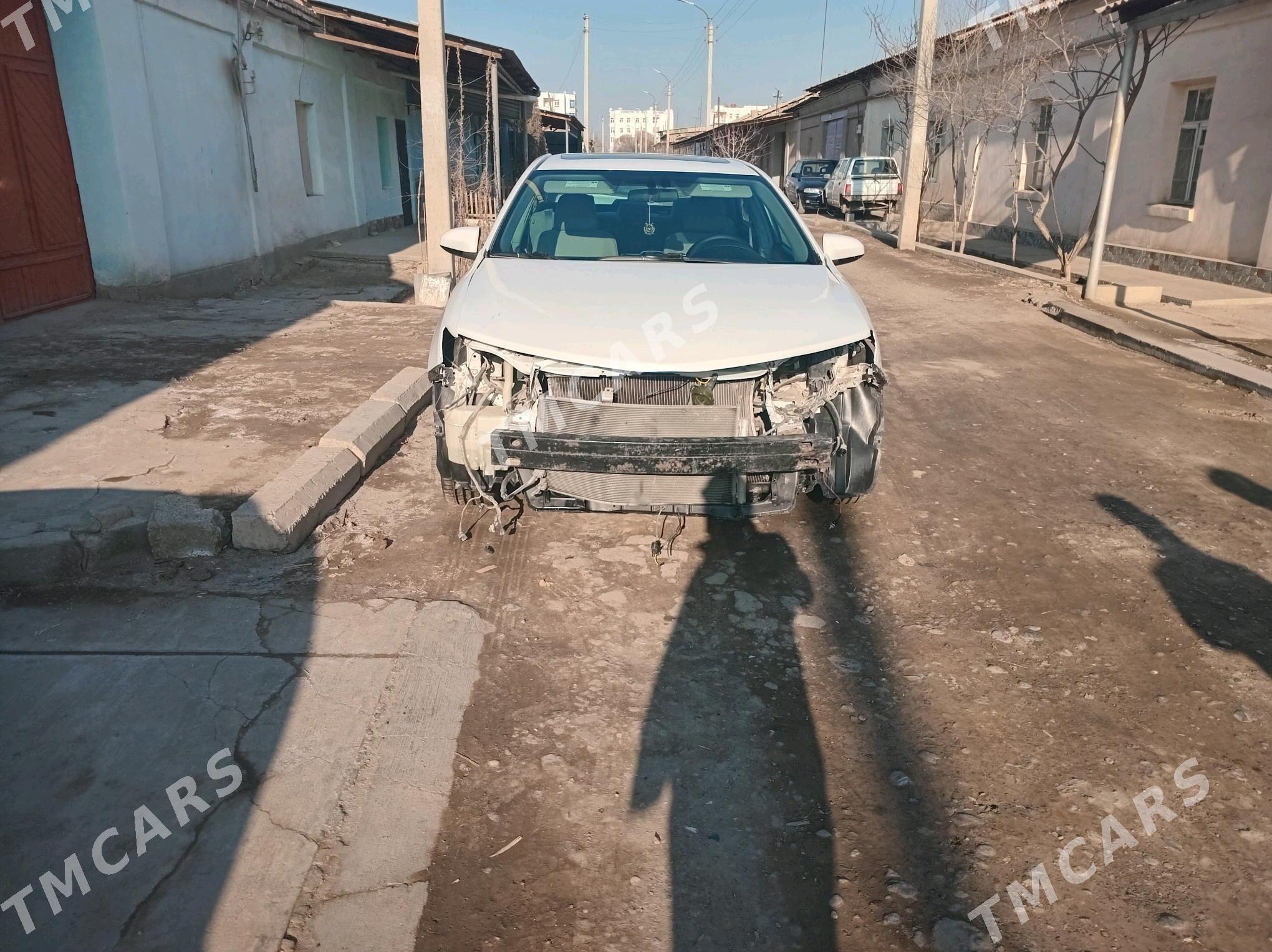 Toyota Camry 2013 - 190 000 TMT - Дашогуз - img 2