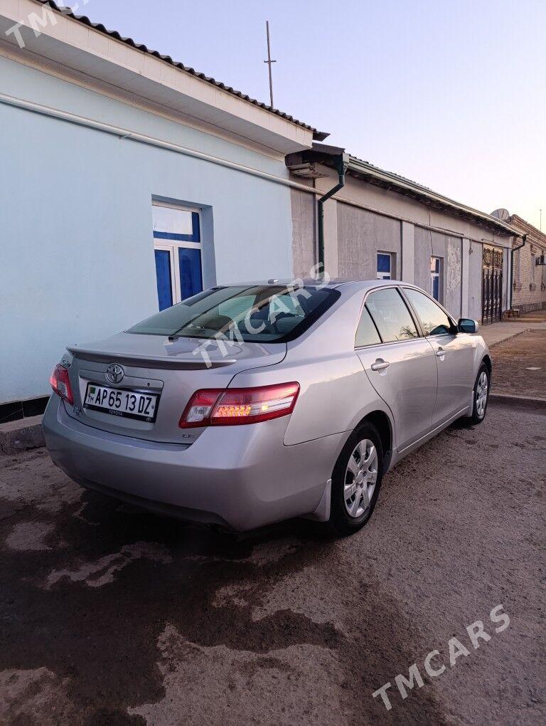 Toyota Camry 2010 - 175 000 TMT - Кёнеургенч - img 2