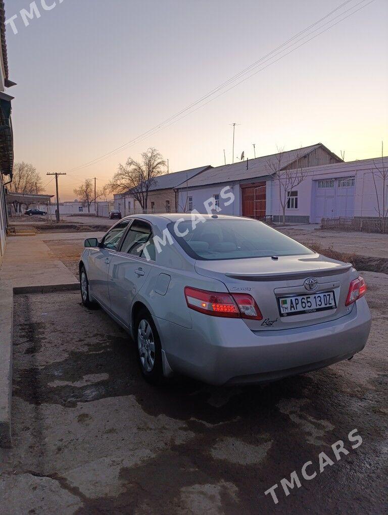 Toyota Camry 2010 - 175 000 TMT - Кёнеургенч - img 3