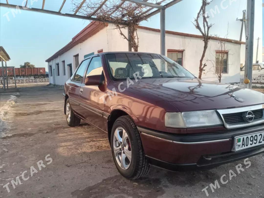 Opel Vectra 1990 - 36 000 TMT - Дянев - img 2