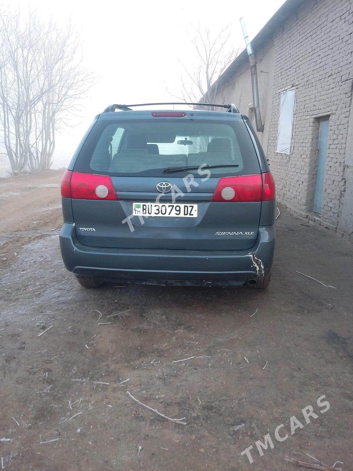 Toyota Sienna 2008 - 160 000 TMT - Губадаг - img 4