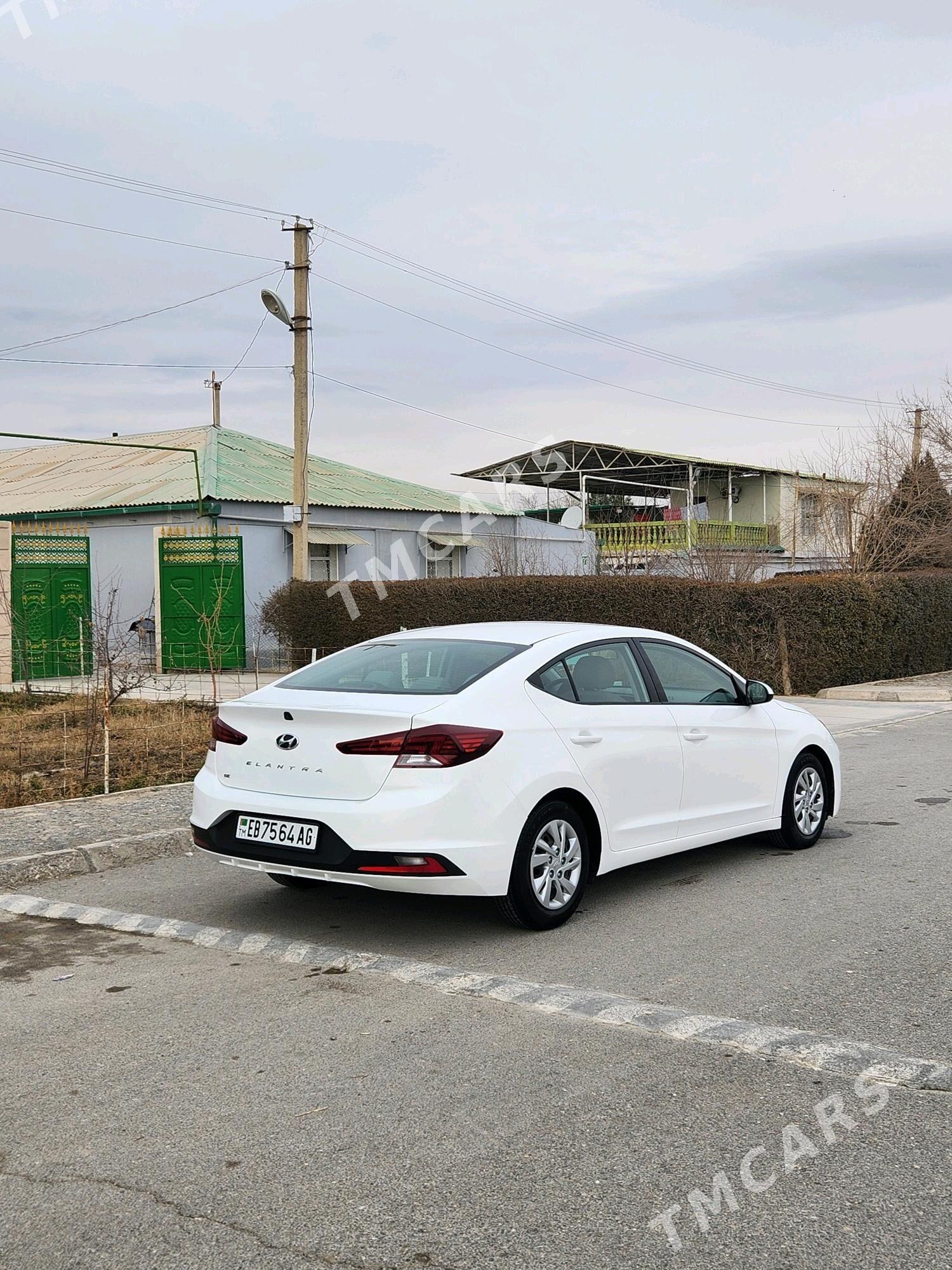 Hyundai Elantra 2019 - 190 000 TMT - Aşgabat - img 3