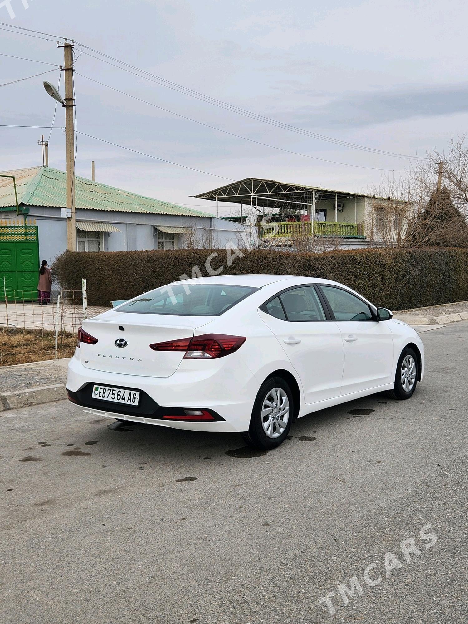 Hyundai Elantra 2019 - 190 000 TMT - Aşgabat - img 8