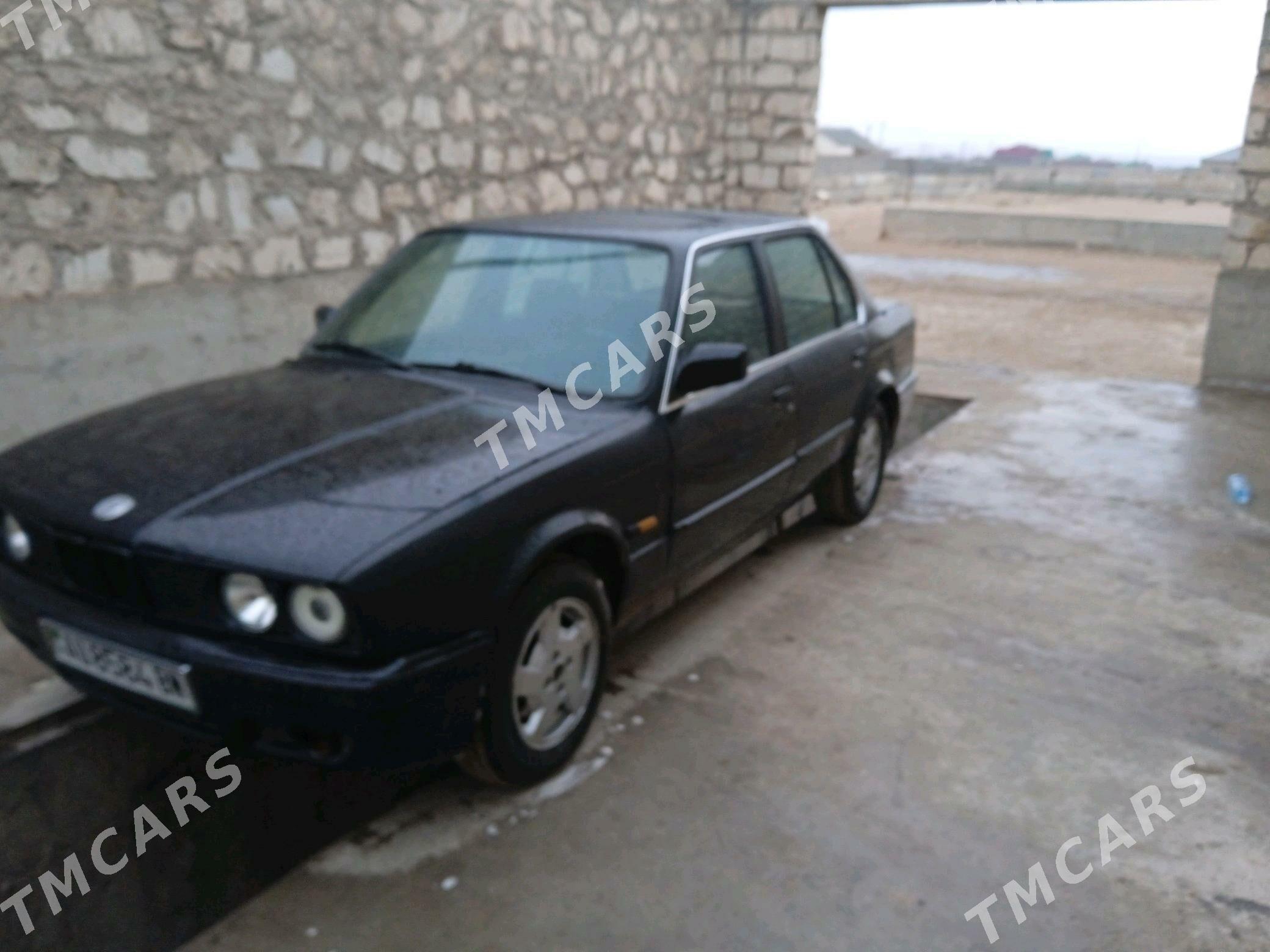 BMW 325 1989 - 18 000 TMT - Балканабат - img 4