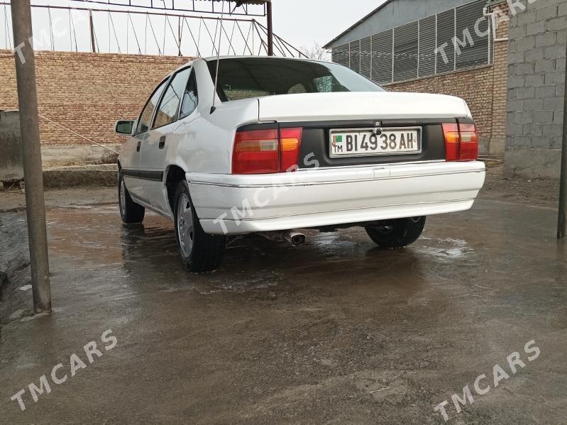 Opel Vectra 1990 - 28 000 TMT - Бахарден - img 4