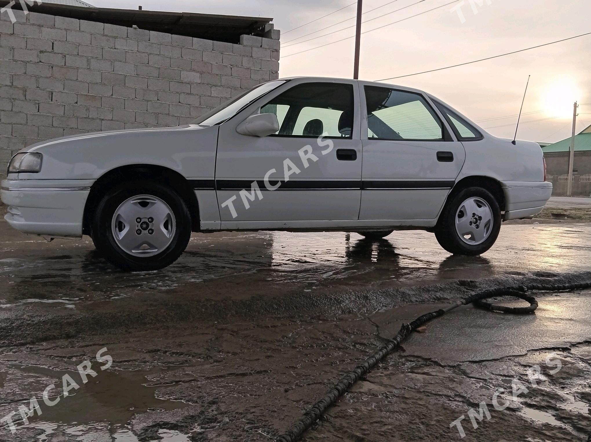 Opel Vectra 1990 - 28 000 TMT - Бахарден - img 8