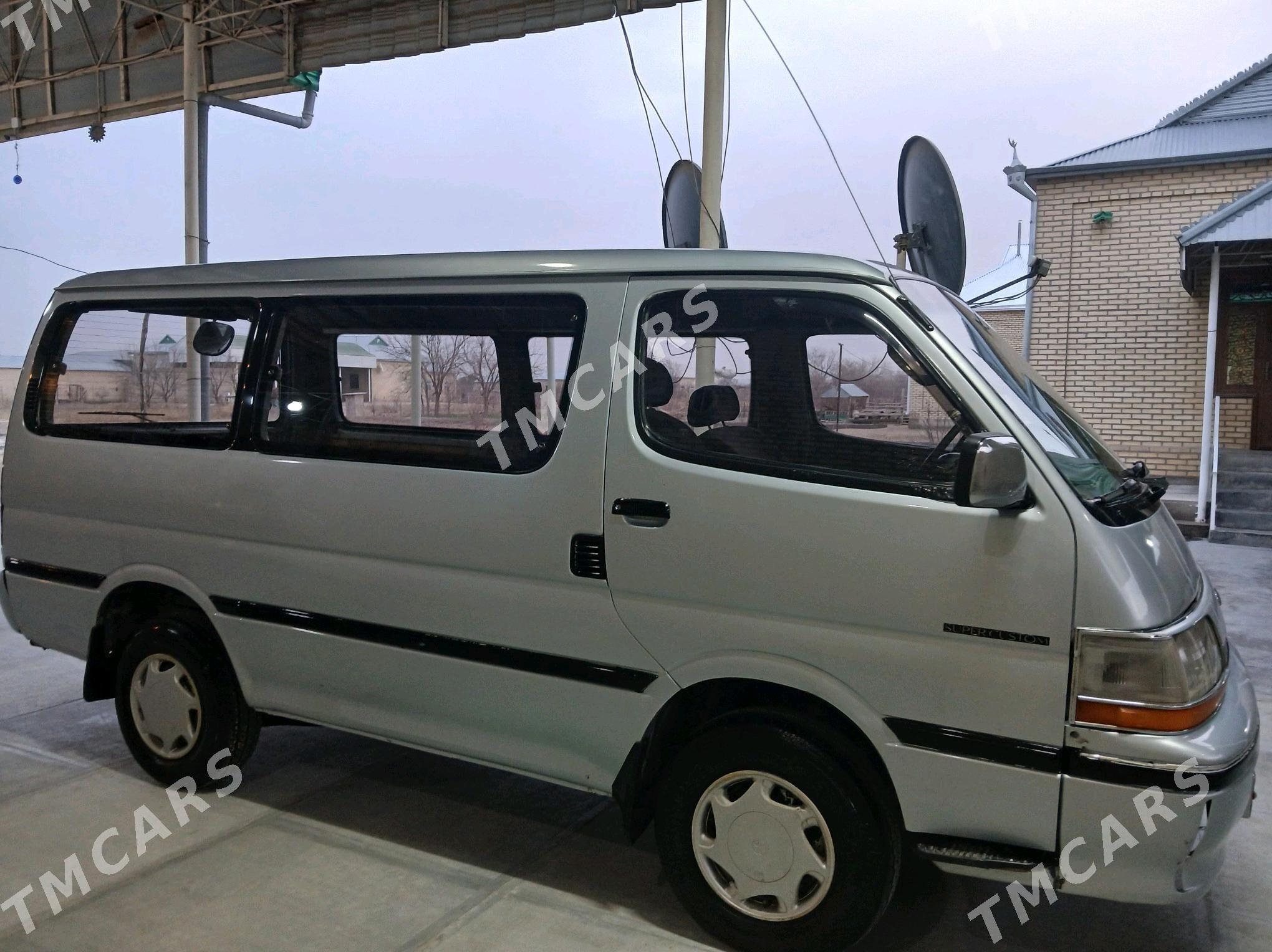 Toyota Hiace 1992 - 70 000 TMT - Мары - img 6