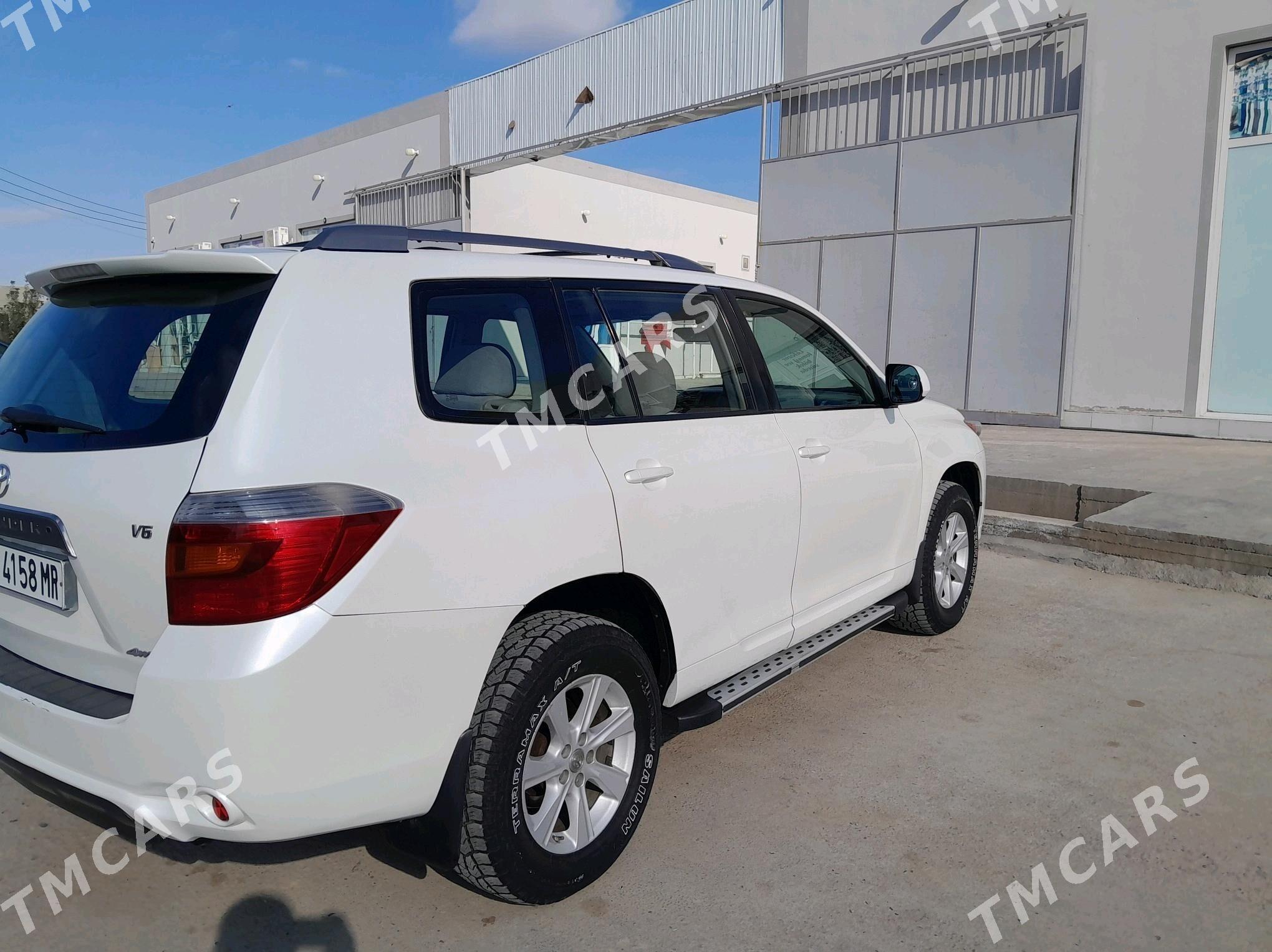 Toyota Highlander 2010 - 240 000 TMT - Мары - img 2