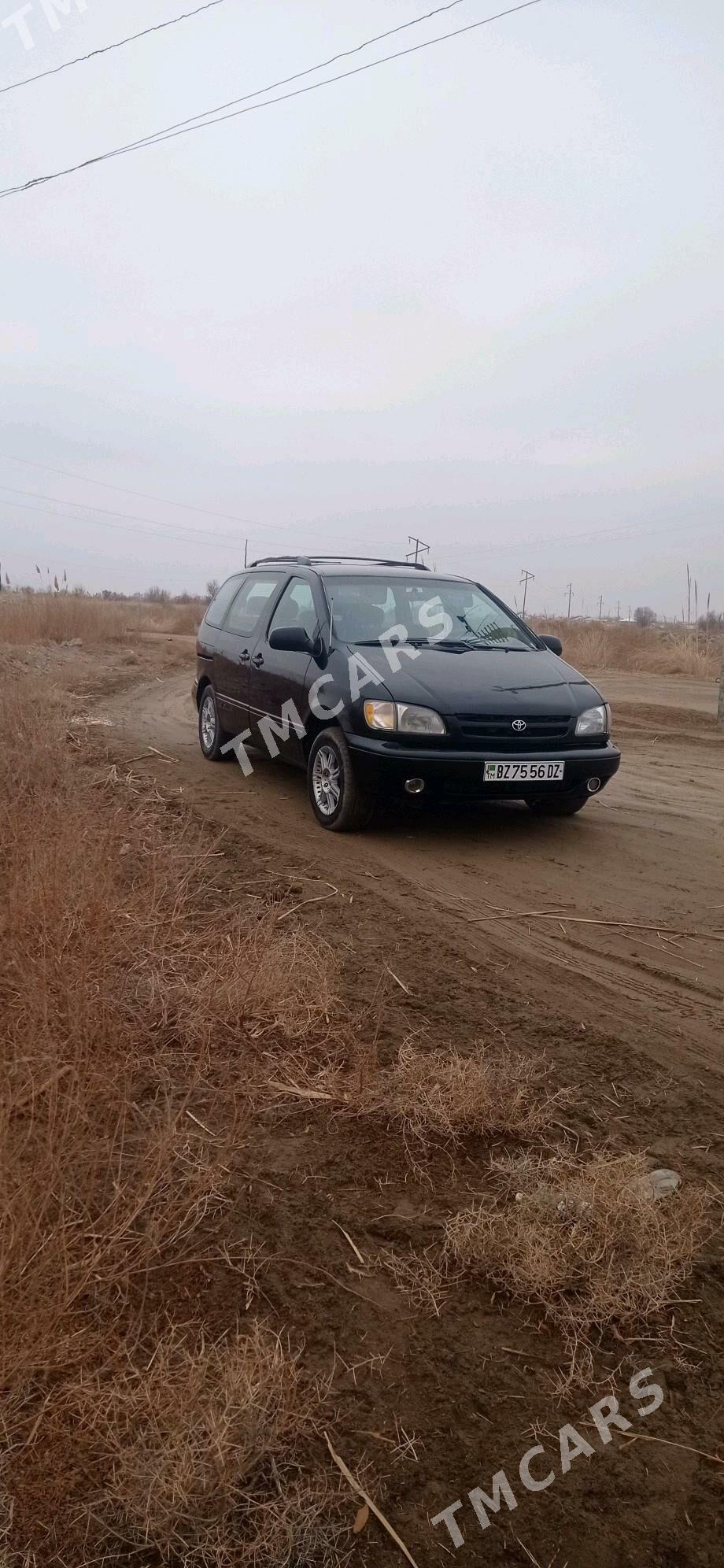 Toyota Sienna 2000 - 125 000 TMT - Гороглы (Тагта) - img 2