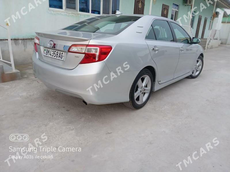 Toyota Camry 2012 - 215 000 TMT - Gökje - img 2