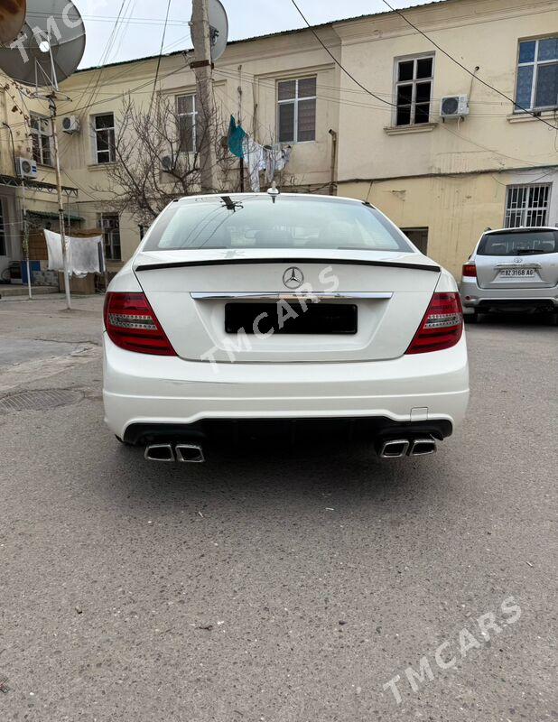 Mercedes-Benz C300 2010 - 230 000 TMT - Ашхабад - img 3