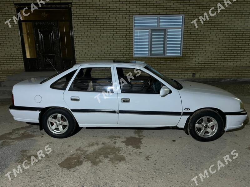 Opel Vectra 1993 - 32 000 TMT - Мургап - img 3