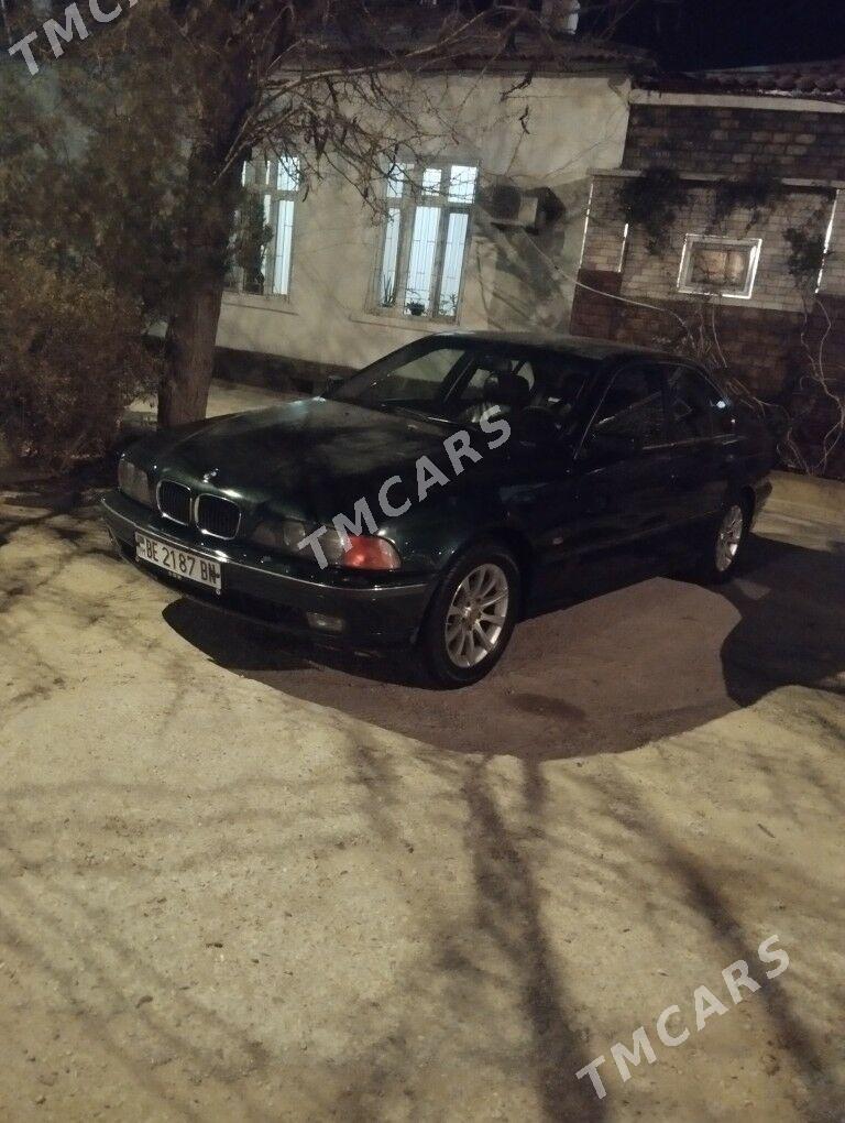 BMW E39 1999 - 65 000 TMT - Балканабат - img 2