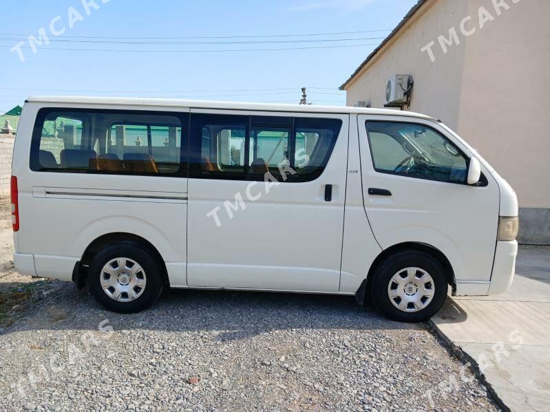 Toyota Hiace 2006 - 240 000 TMT - Бузмеин - img 4