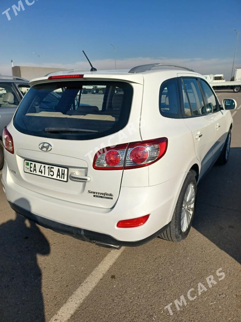 Hyundai Santa Fe 2010 - 165 000 TMT - Ашхабад - img 3