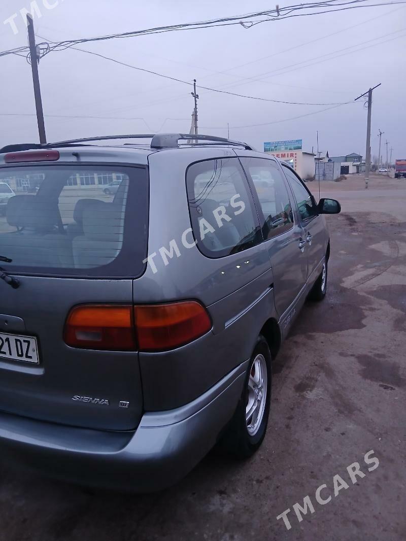 Toyota Sienna 2000 - 130 000 TMT - Gubadag - img 6