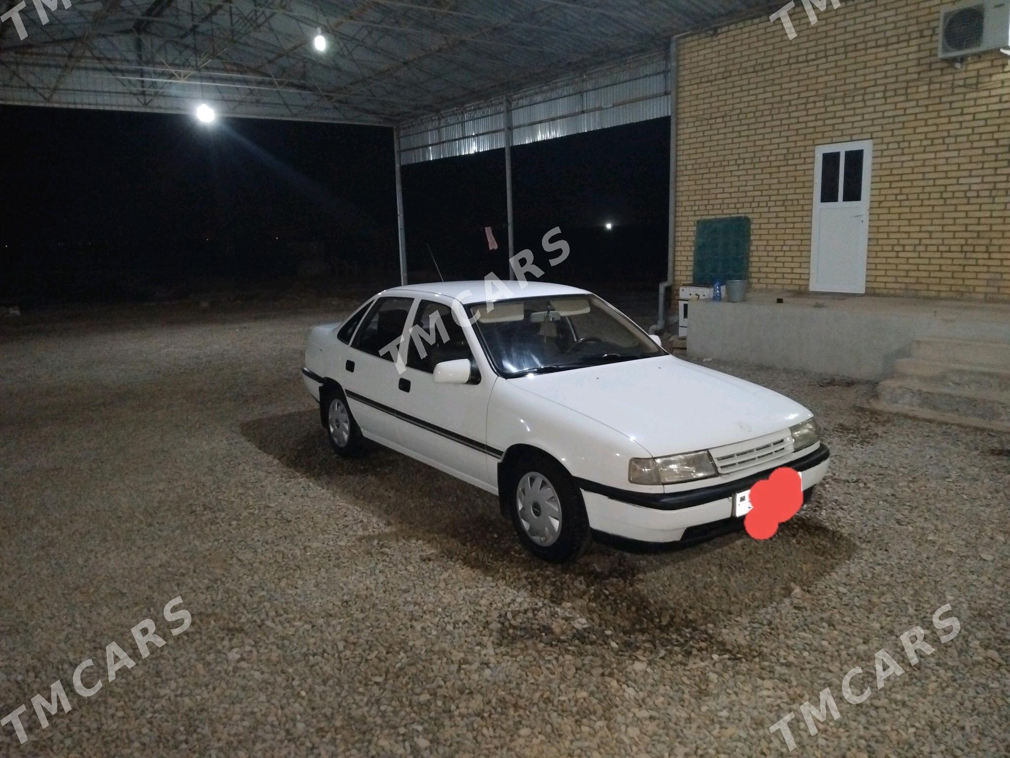 Opel Vectra 1990 - 35 000 TMT - Мургап - img 6