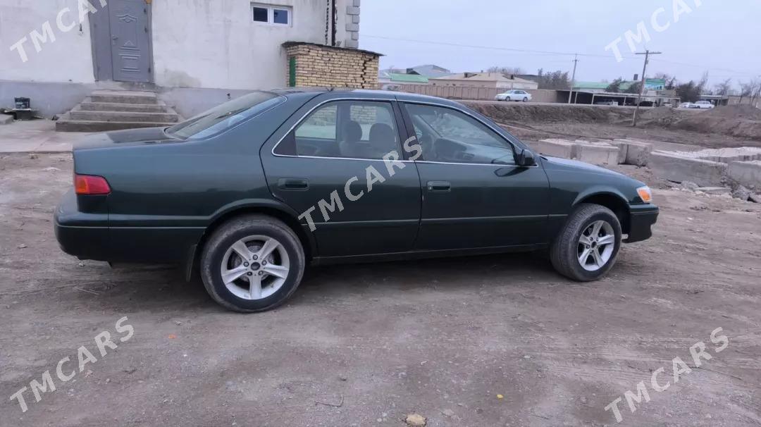 Toyota Camry 1999 - 110 000 TMT - Гурбансолтан Едже - img 3