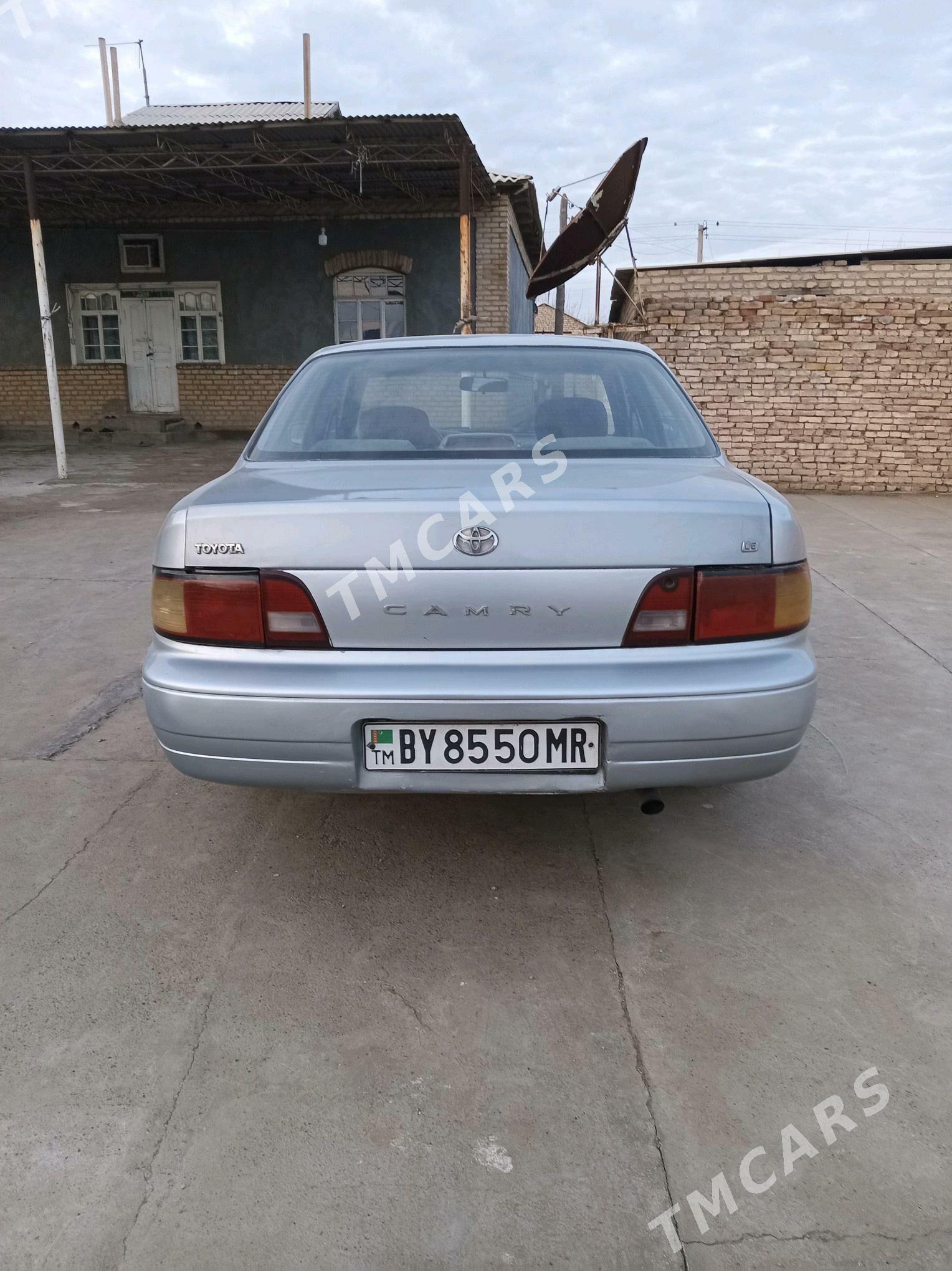 Toyota Camry 1996 - 70 000 TMT - Baýramaly - img 3