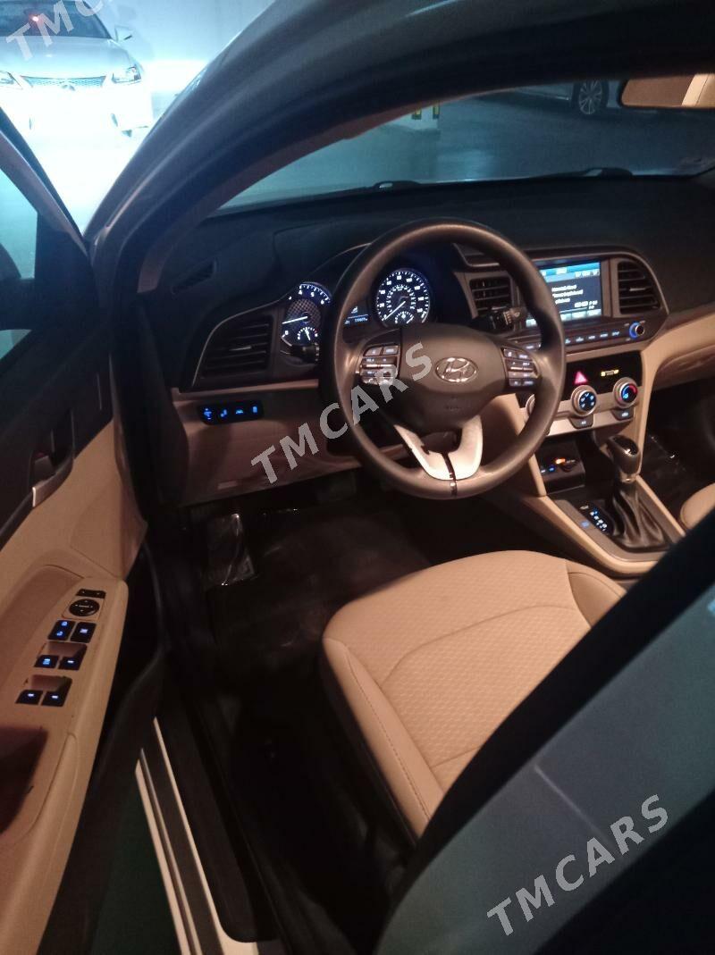 Hyundai Elantra 2019 - 215 000 TMT - Parahat 1 - img 7