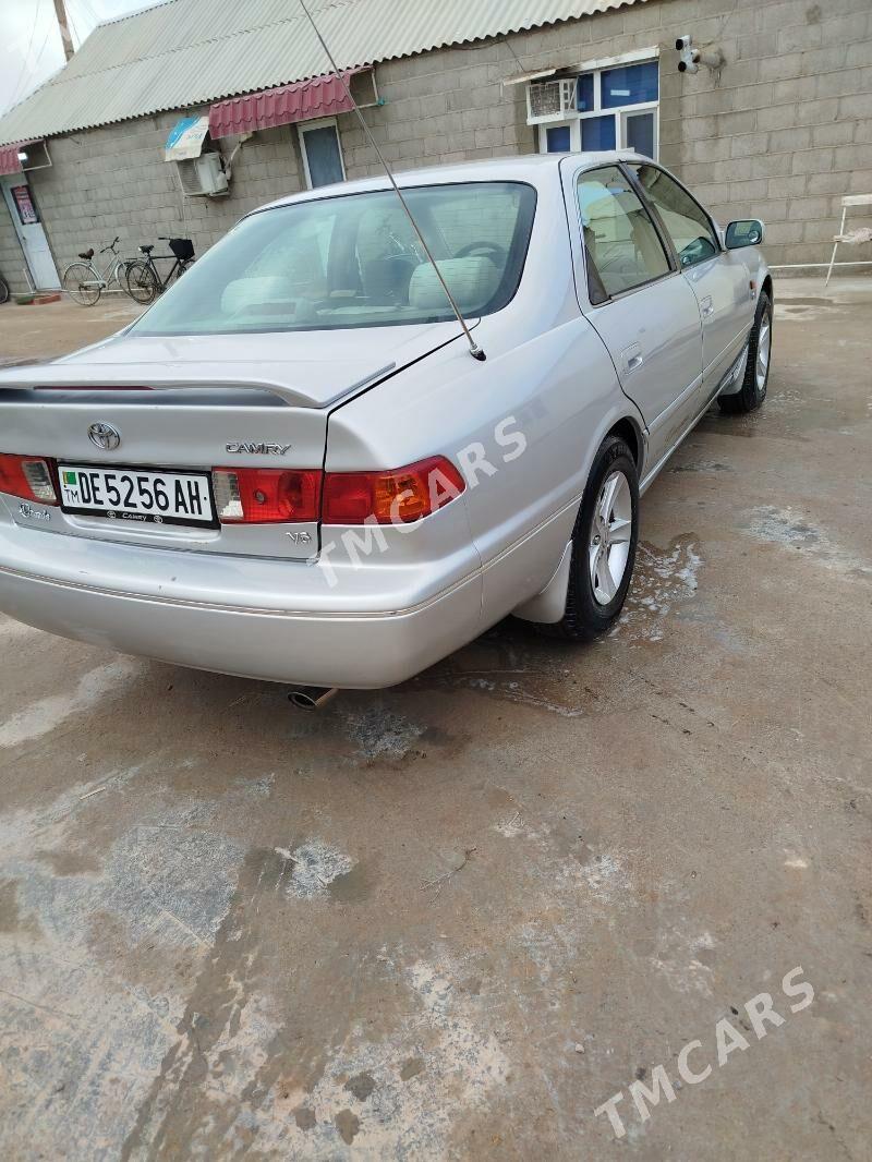 Toyota Camry 2000 - 117 000 TMT - Бабадайхан - img 4