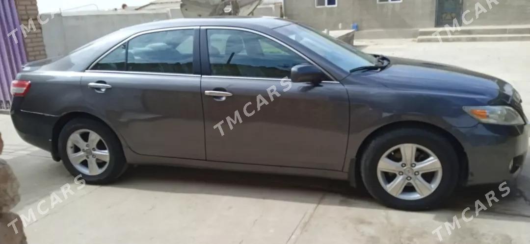 Toyota Camry 2011 - 160 000 TMT - Тагтабазар - img 3