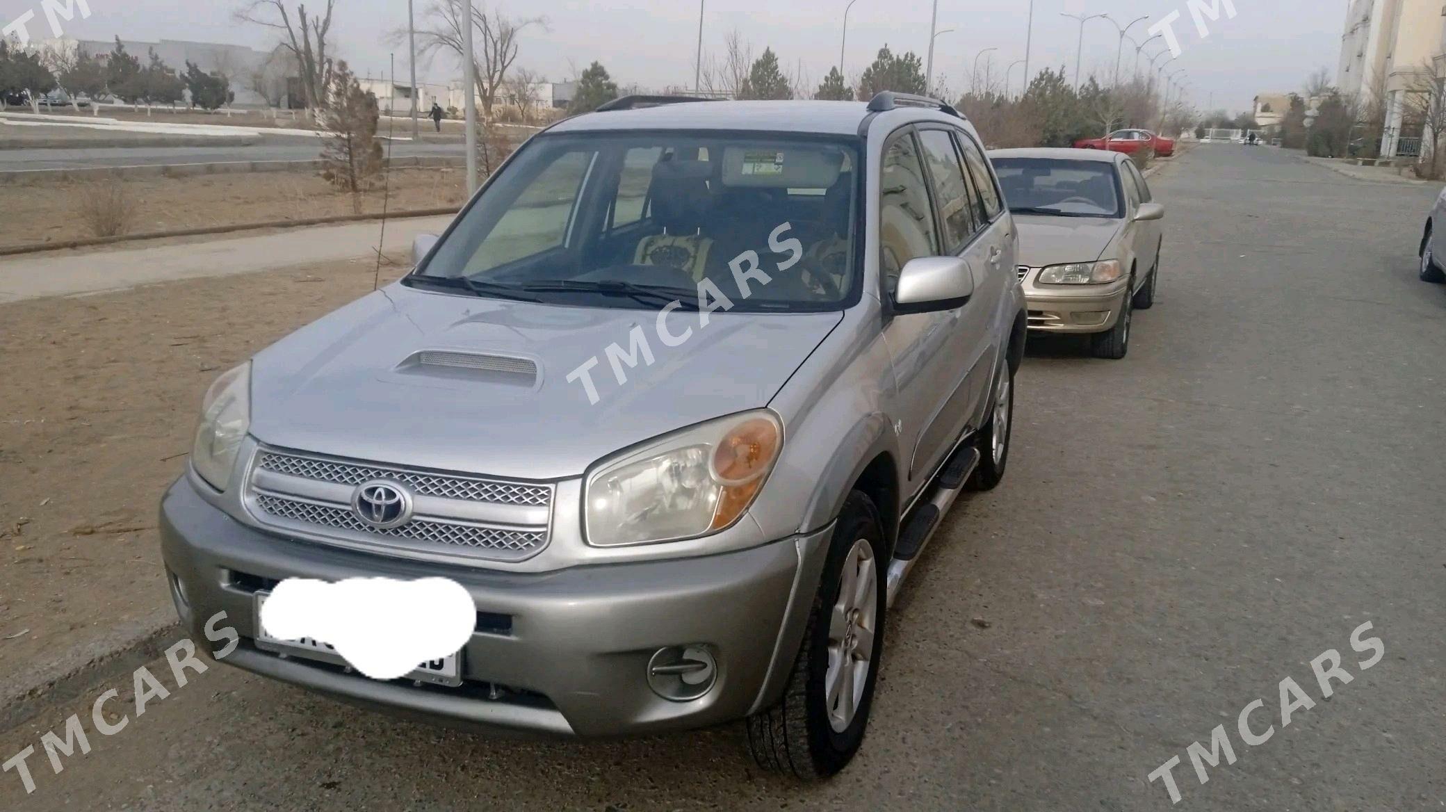 Toyota RAV4 2004 - 125 000 TMT - Сейди - img 3