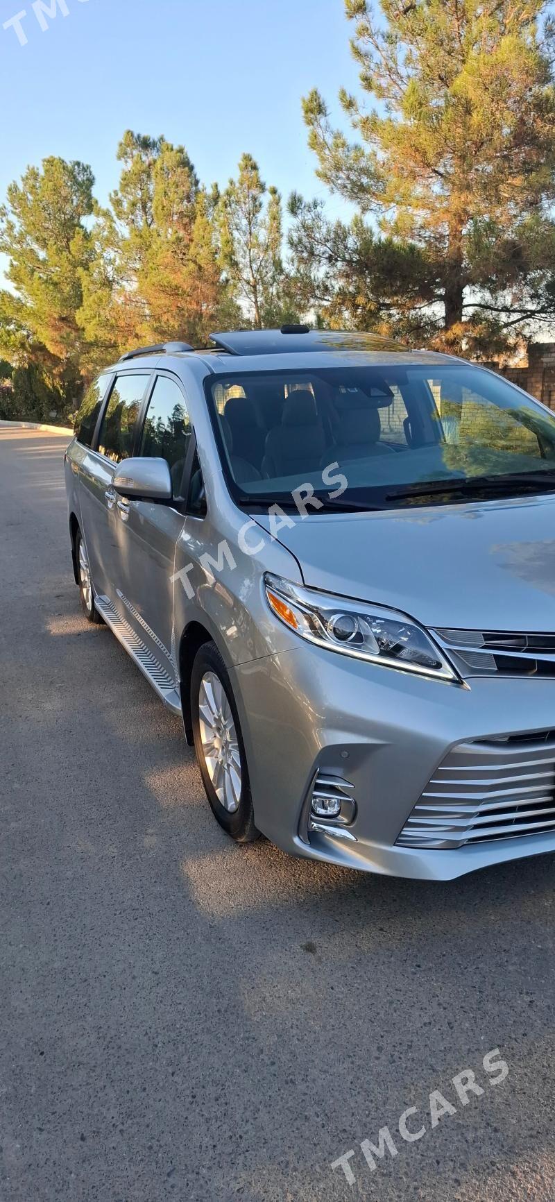 Toyota Sienna 2019 - 540 000 TMT - Мары - img 9