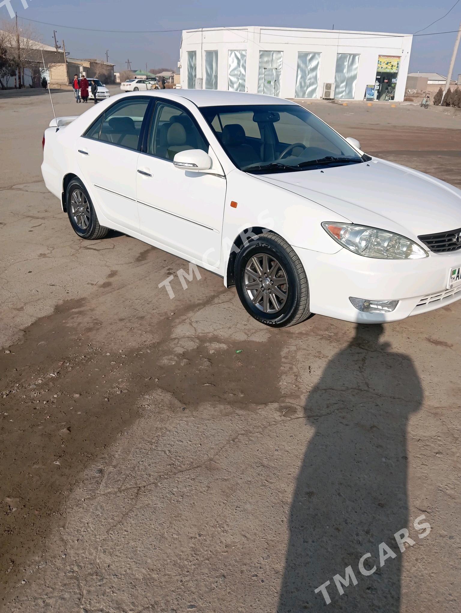 Toyota Camry 2004 - 172 000 TMT - Дашогуз - img 2