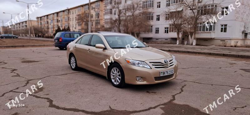 Toyota Camry 2010 - 210 000 TMT - Дашогуз - img 3