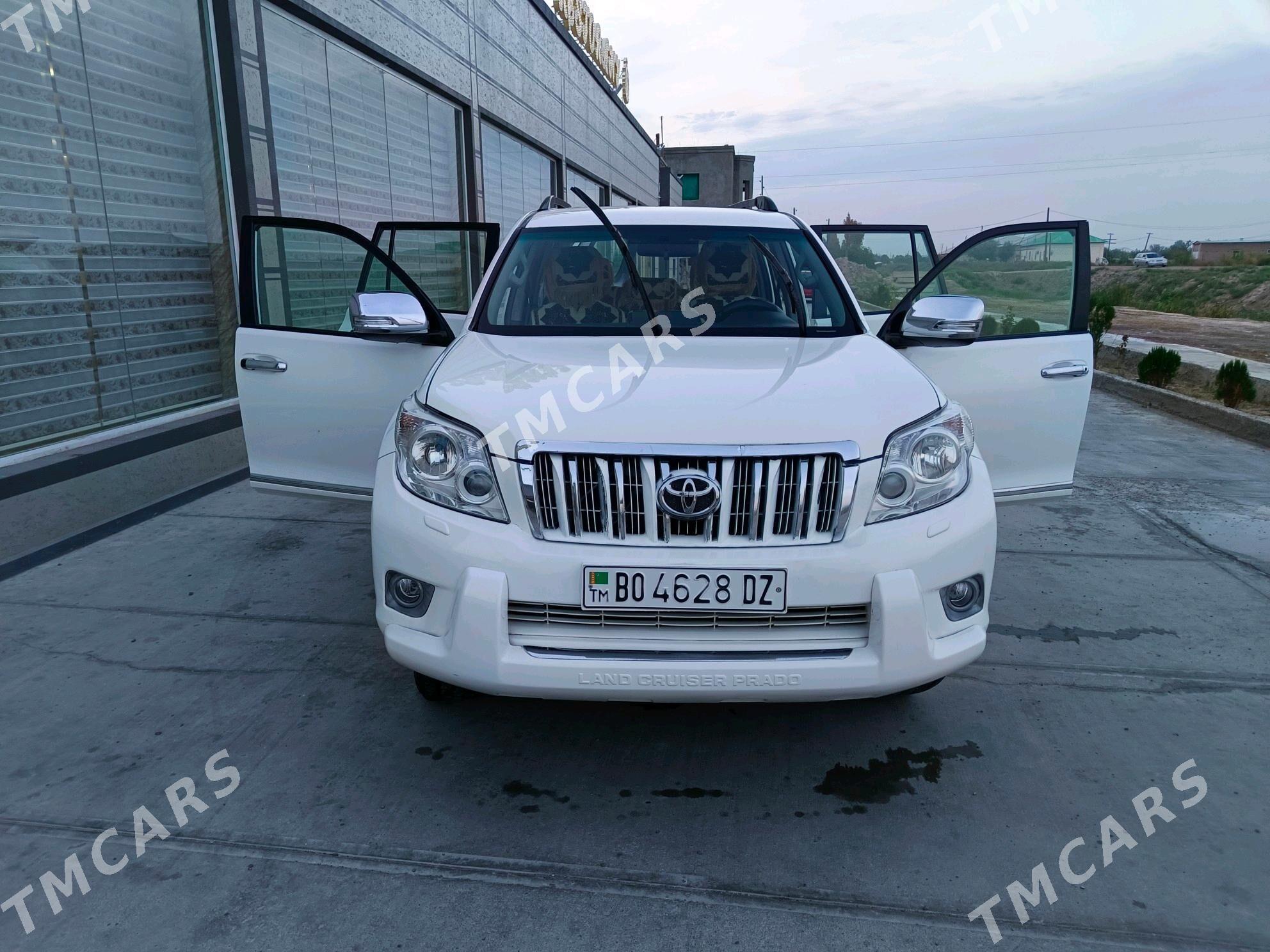 Toyota Land Cruiser Prado 2011 - 380 000 TMT - Şabat etr. - img 4