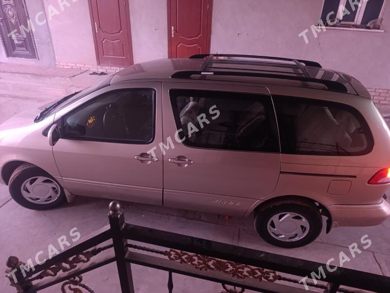 Toyota Sienna 2003 - 165 000 TMT - Köneürgenç - img 2